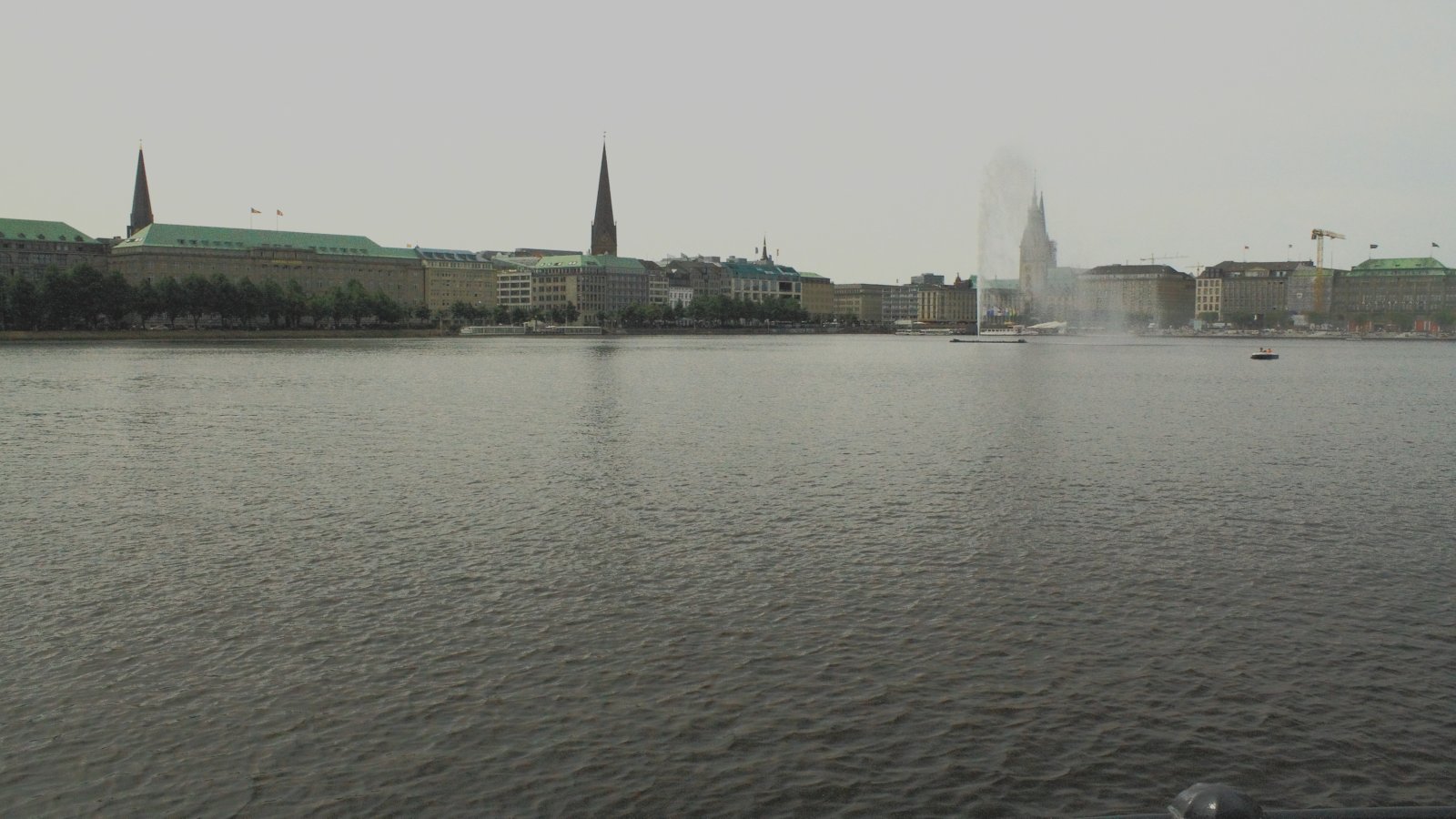  Binnenalster mit Alsterfonäne 